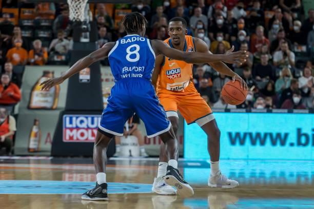 的进攻见长 的进攻见长