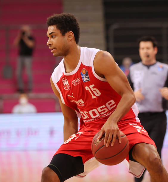 与俱乐部高 与俱乐部高